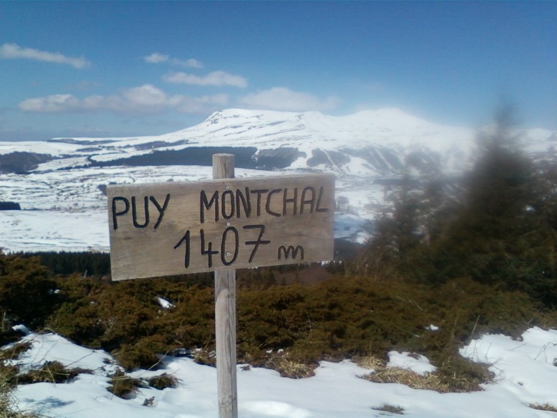Puy Montchal 1407 m.